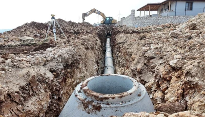 Şenköy Mahalllesinde kanalizasyon sorunu çözülüyor