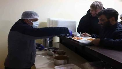 Soğuk havalarda evsizlere BİMEKAN hizmeti