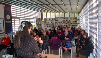 Tarsusta kadınlara sağlık ve güvenlik eğitimi