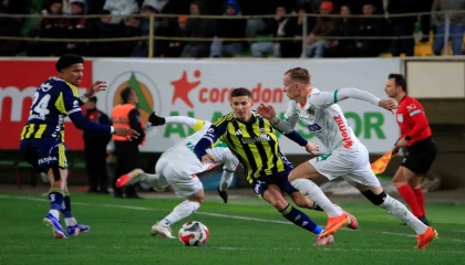 Trendyol Süper Lig: Corendon Alanyaspor: 2 - Fenerbahçe: 3 (Maç sonucu)