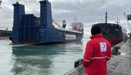 Türk Kızılayın 20. İyilik Gemisi Gazze için Mersinden yola çıktı