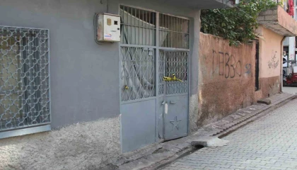 3 çocuk annesi eşini bıçaklayarak öldürdü, başında ağlayıp teslim oldu