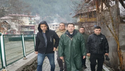 Adananın Feke, Saimbeyli ve Kozan ilçelerinde sel sonrası yoğun mesai