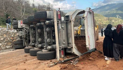 Alanyada 1 kişinin öldüğü kazada tır şoförü tutuklandı