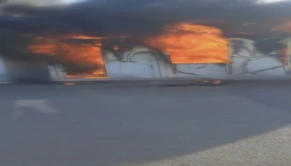 Alevlere teslim olan boş konteyner kullanılamaz hale geldi