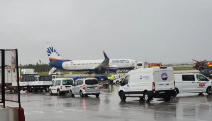 Antalya Havalimanında korkutan kaza ucuz atlatıldı