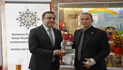 Antalya Oyuncak Müzesine Azerbaycandan 26 parçalık bağış