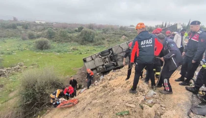 Antalyada yolcu otobüsü şarampole yuvarlandı: 8 ölü, 26 yaralı