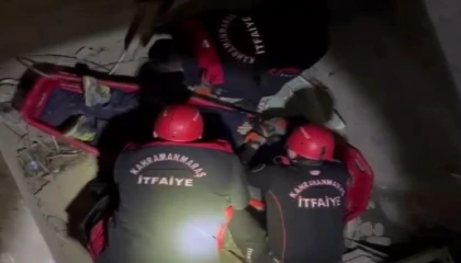 Asansör boşluğuna düşen vatandaş kurtarıldı