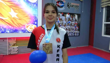 Babası kendini savunmayı öğren dedi, o şampiyon oldu