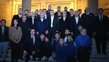 Bakan Çiftçi, teravih namazını Kahramanmaraşta kıldı