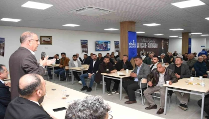Başkan Yapar, mahalle muhtarlarıyla iftar programında bir araya geldi
