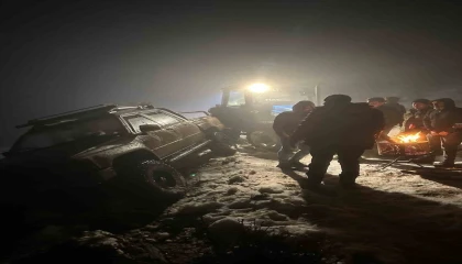 Burdurda dağda mahsur kalan 4 kişi kurtarıldı