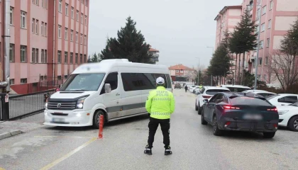 Burdurda okul çevreleri ve servis araçlarına yönelik denetim
