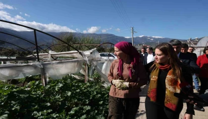 Büyükşehirden 121 çiftçiye 212 bin 400 metrekare sera naylonu desteği