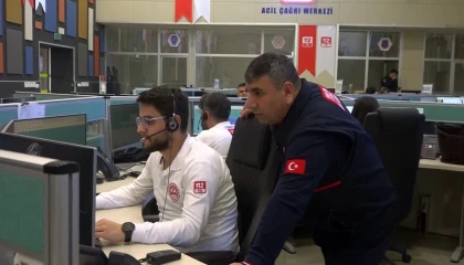 Deprem anında telefonu bırakmadılar: 112 çalışanları o geceyi anlattı