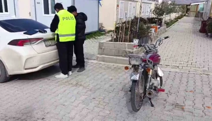 Ehliyetsiz motosikletlinin sosyal medya şovu 77 bin TLye patladı