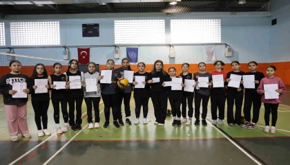 Enkazdan çıktı, umut oldu: Kozandan Pazarcıka Gönül Köprüsü