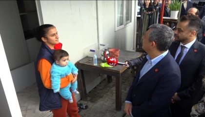 Eşimin geliri yok, işsiz diyen kadının kocasının sigortalı işte çalıştığı ve 3 araçları olduğu ortaya çıktı