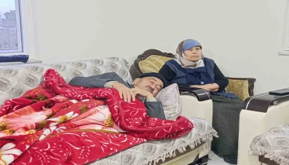 Evlerini devrettikleri oğulları kazada ölünce gelin evi sattı, yaşlı çift ortada kaldı iddiası