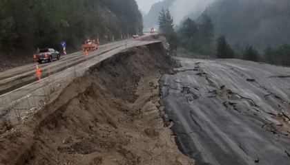 Fekede helikopter pistinde heyelan meydana geldi