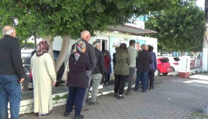 Gizemli hayırsever, Ramazan ayı boyunca günlük 6 bin ekmeği depremzede vatandaşlara ücretsiz dağıtacak