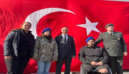 Hatayda duygulandıran buluşma: Depremzede Beliz, 3 yıldır sakladığı emanetin sahibiyle bir araya geldi