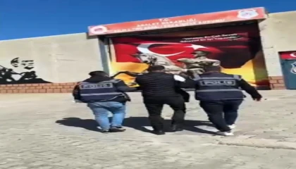 Hatayda hapis cezaları nedeniyle aranan 2 kişi tutuklandı