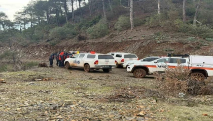 Hatayda penceredeki sinekliği parçalayarak evden ayrılan psikolojik rahatsızlığı olan genç 5. günde aranıyor