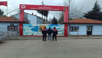 Ispartada 18 suçtan 27 yıl 9 ay hapis cezası bulunan şahıs yakalandı