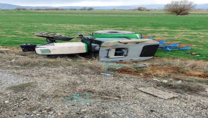 Ispartada şarampole yuvarlanan traktörün sürücüsü yaralandı