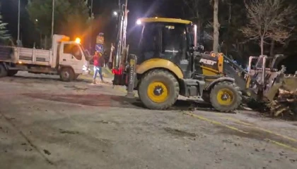 Ispartada şiddetli fırtına cami külahını yerinden söktü