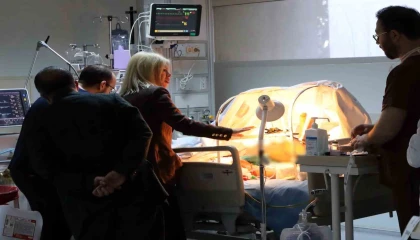 Kolu ve bacağı kopan hastalar 10 saatte aynı anda ameliyat edildi