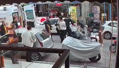 Mersinde iki grup arasında bıçaklı kavga: 1 ağır yaralı