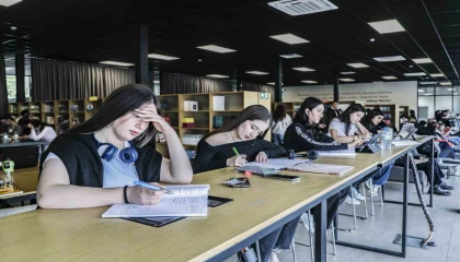 Mersinde okuma salonları gençlerin ikinci evi oldu