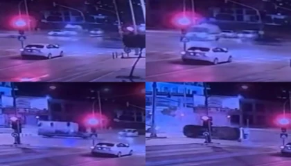 Mersindeki ambulans kazası güvenlik kamerasına yansıdı