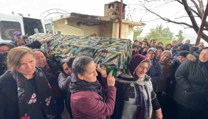 Öldürülen 2 çocuk annesi son yolculuğuna uğurlandı