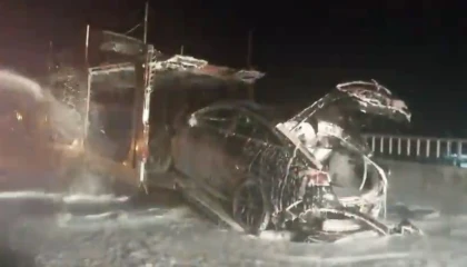 Osmaniyede araç yüklü tırda yangın: 3 araç kullanılamaz hale geldi