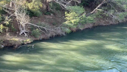 Osmaniyede Aslantaş Barajında yıllar sonra su tahliyesi başladı