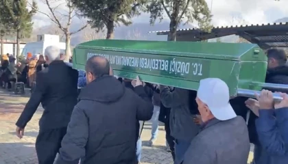 Osmaniyede eski eşi tarafından öldürülen 2 çocuk annesi kadın toprağa verildi