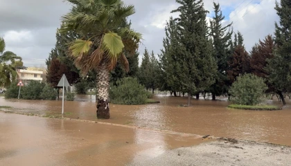 Osmaniyede sağanak hayatı olumsuz etkiledi