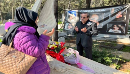 Özgecan Aslan ölümünün 11inci yılında mezarı başında dualarla anıldı