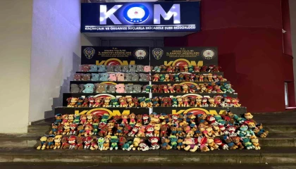 Sağlığa zararlı olabileceği değerlendirilen bin 515 kaçak pelüş oyuncak ele geçirildi