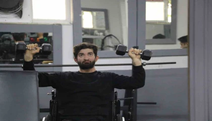 Serebral palsi hastası genç sporla hayata tutundu