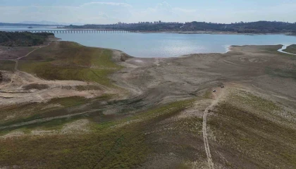 Seyhan Baraj Gölündeki kuraklık ve sonrası dron ile görüntülendi