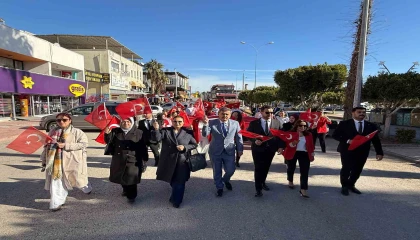 Silifkede bayrak yürüyüşü