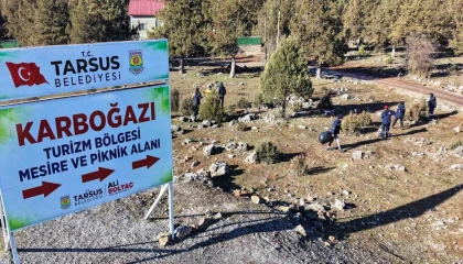 Tarsusta piknik sonrası doğa temizliği