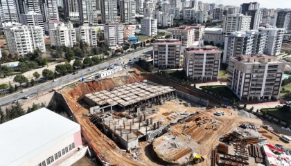 Türkiyenin en kapsamlı gençlik merkezlerinden biri Kahramanmaraşta yükseliyor