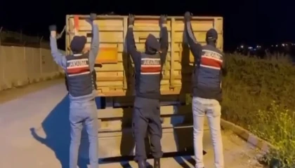 Adanada kaçak makaron operasyonu: 1 tutuklama