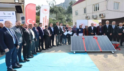 Adanada konargöçer kadınlara taşınabilir enerji desteği